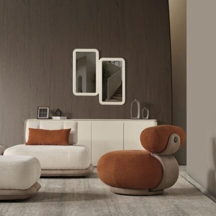 GRAND SWIVEL ACCENT CHAIR