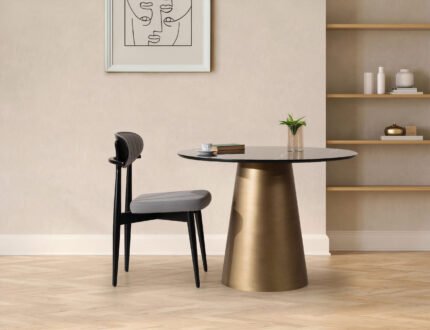 GUSTO DINING TABLE