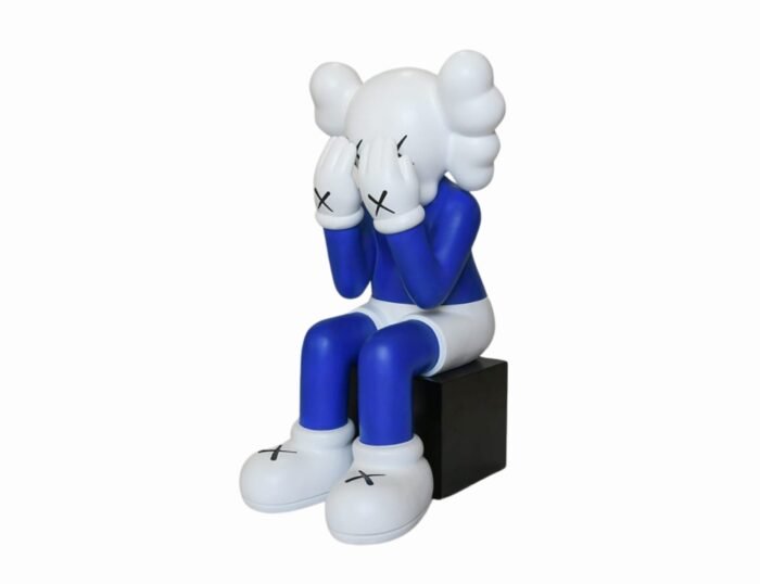 Cover Face Statue - Image 2